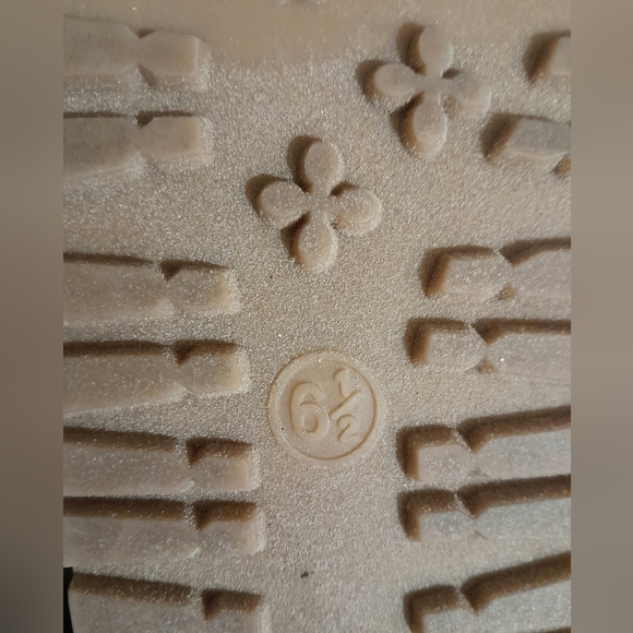 Ladies Tan Lug Sole Chelsea Boots - Size - 6 1/2 - Picture 4 of 4